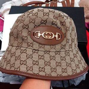 GUCCI Brown VINTAGE EARLY 2000'S Monogram Bucket Hat NEW! CONDITION